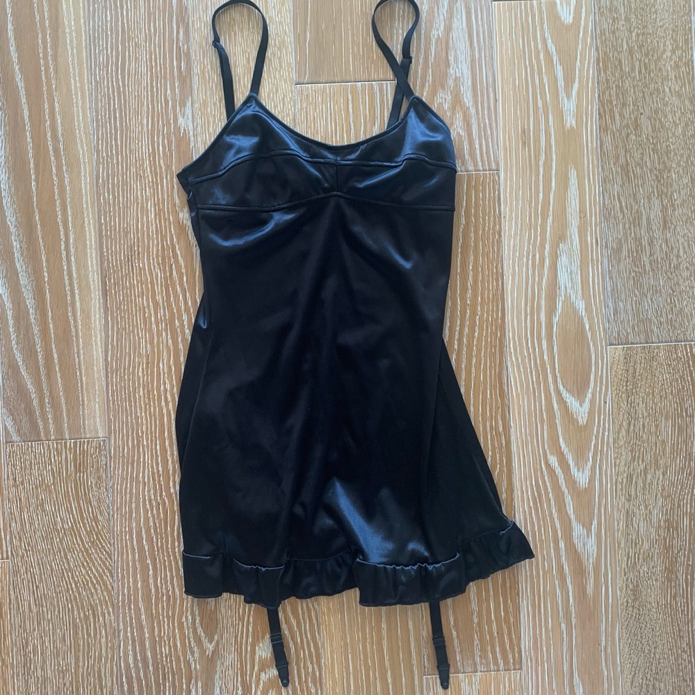 Leg Avenue Garder Slip NWOT